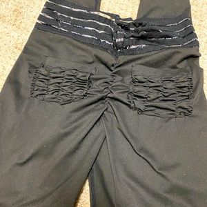 Cute booty black with pockets